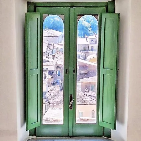 La Finestra Sui Tetti